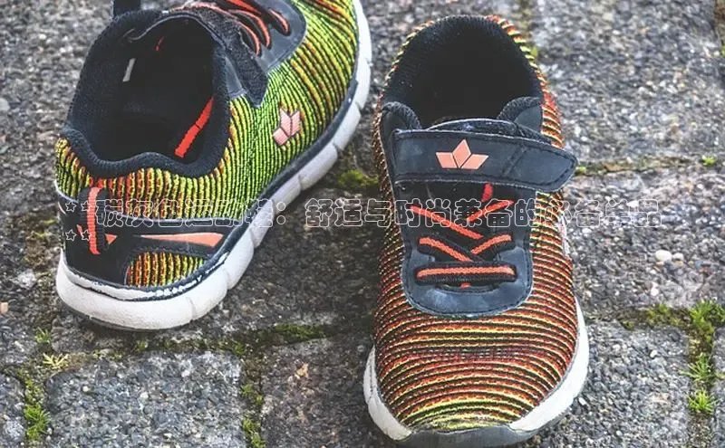 球速体育app官网入口百度翻译App**碳灰色运动鞋：舒适与时尚兼备的必备单品
**