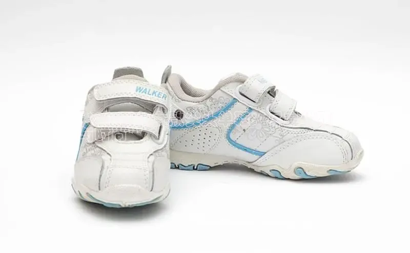 球速app官方入口梯哥哥科技**2024 年女款尖头单鞋：尽显优雅
与时尚**