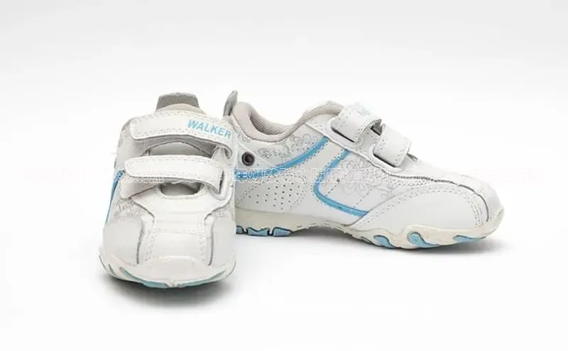 潮汐科技：未来潮流——2025年爆款防水防滑运动鞋的创新设计与趋势洞察