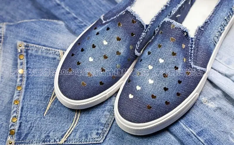 麦莎女运动鞋2025年最新设计趋势发布：未来时尚的无限可能