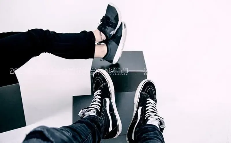 2025：全新男士运动鞋的色彩焦点——浅灰与青色的魅力之旅