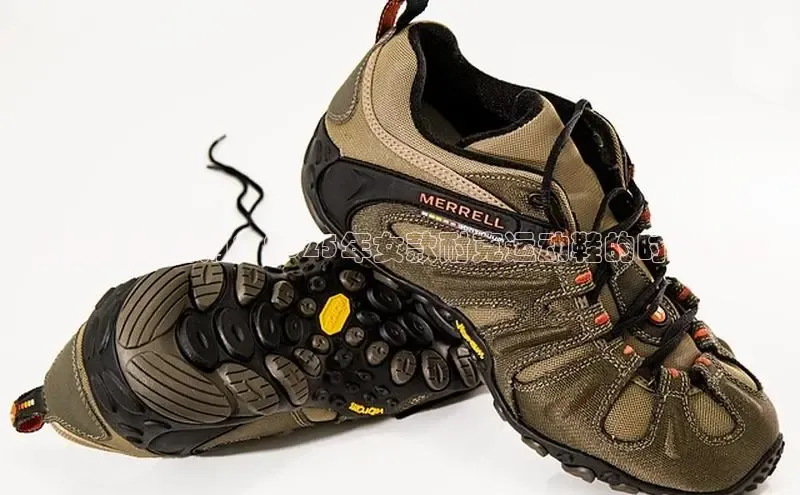 潮流女性视角：2025年女款耐克运动鞋的时尚未来