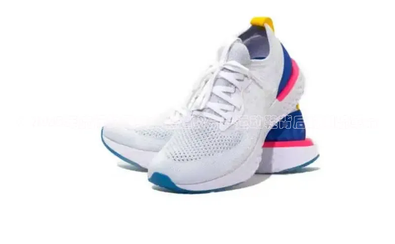 ：2025年流行的网红女鞋趋势——运动鞋背后的潮流革命